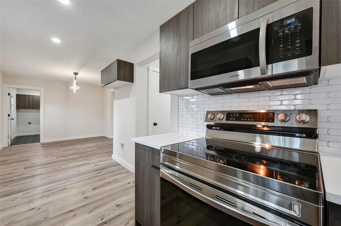 Photo of 409 Bizzy LN