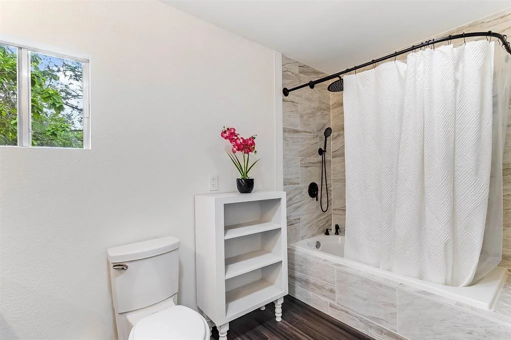 Photo of 1206 Hackberry DR