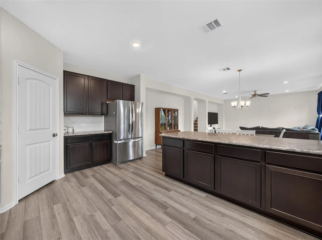 Photo of 1604 Foxglove DR