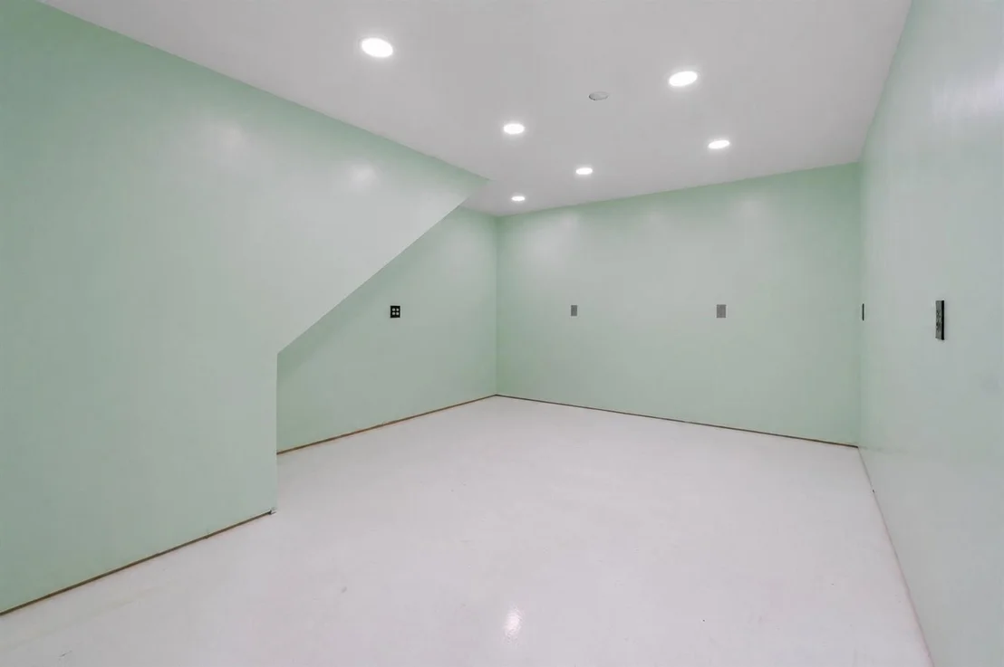 Photo of 121 Spring CV