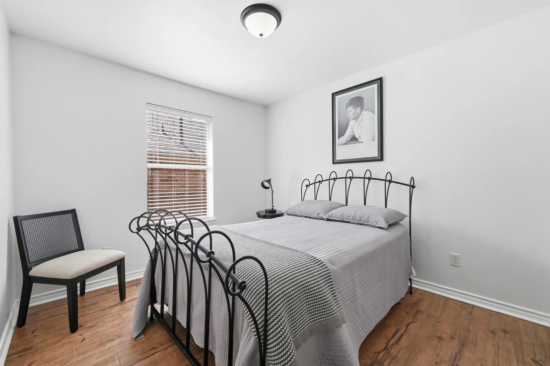 Photo of 1118 Giberson WAY