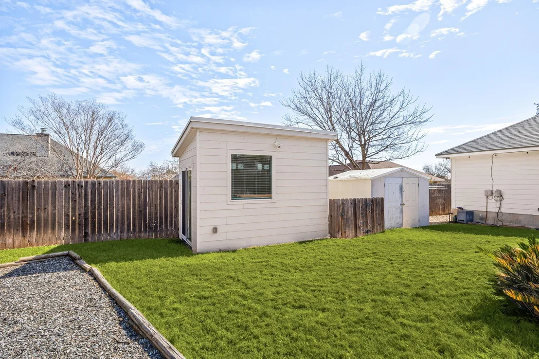 Photo of 707 Thrush DR