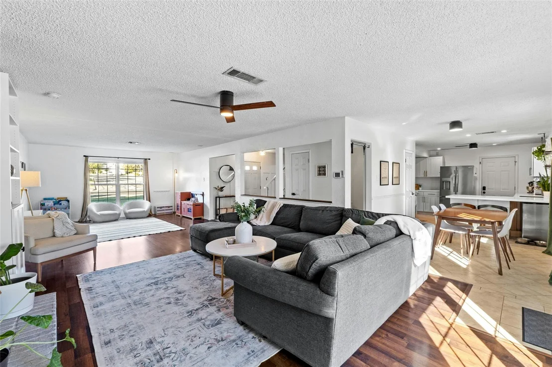 Photo of 1010 Huntridge DR