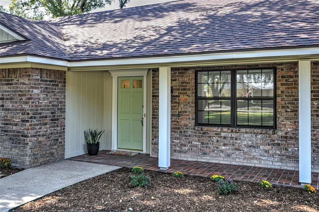 Photo of 3110 Hemlock BLVD