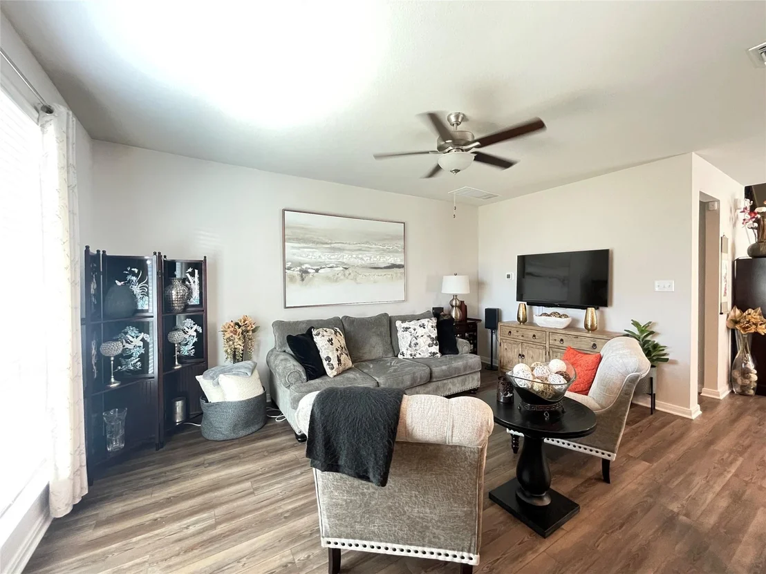 Photo of 804 McLaury CV