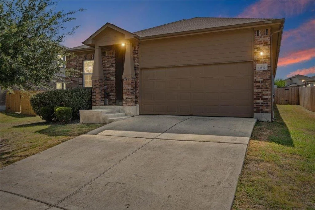 Photo of 13513 Kearns DR