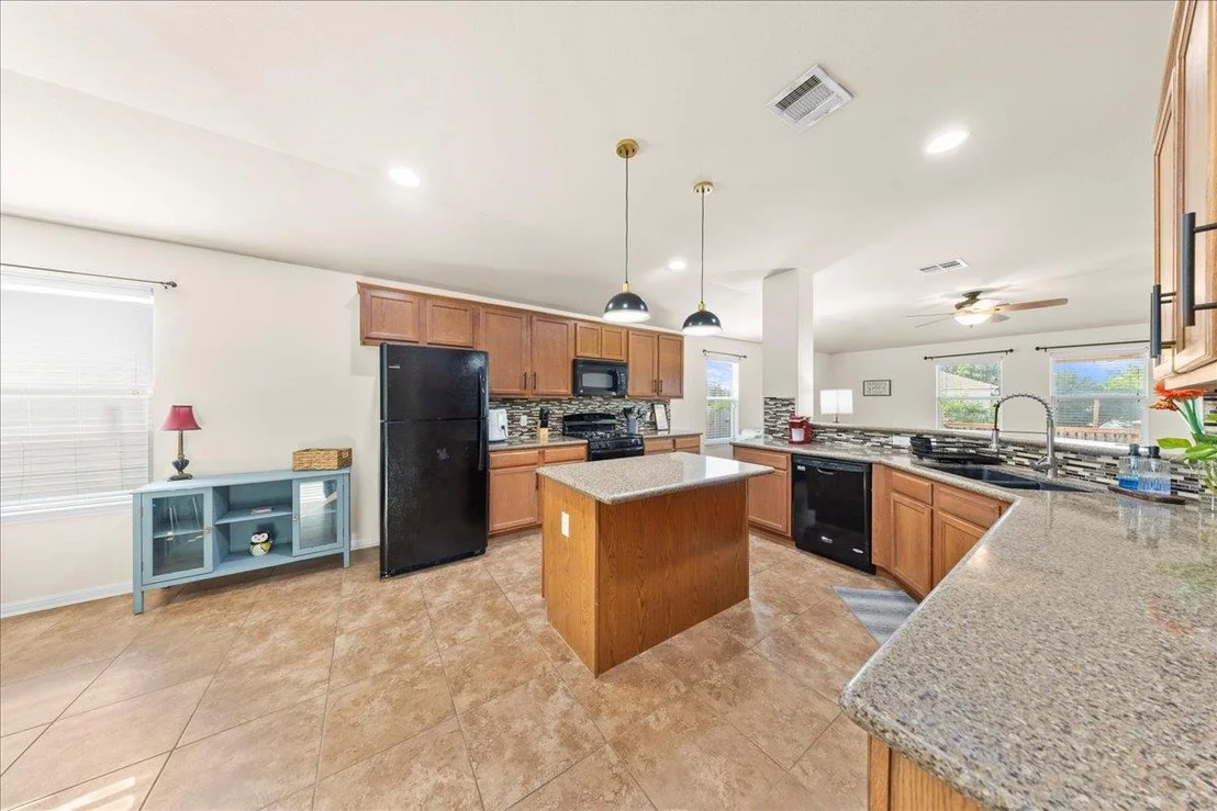 Photo of 747 Reliance DR