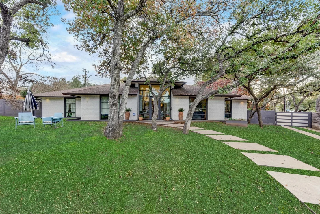 Photo of 2900 Willowbridge CIR
