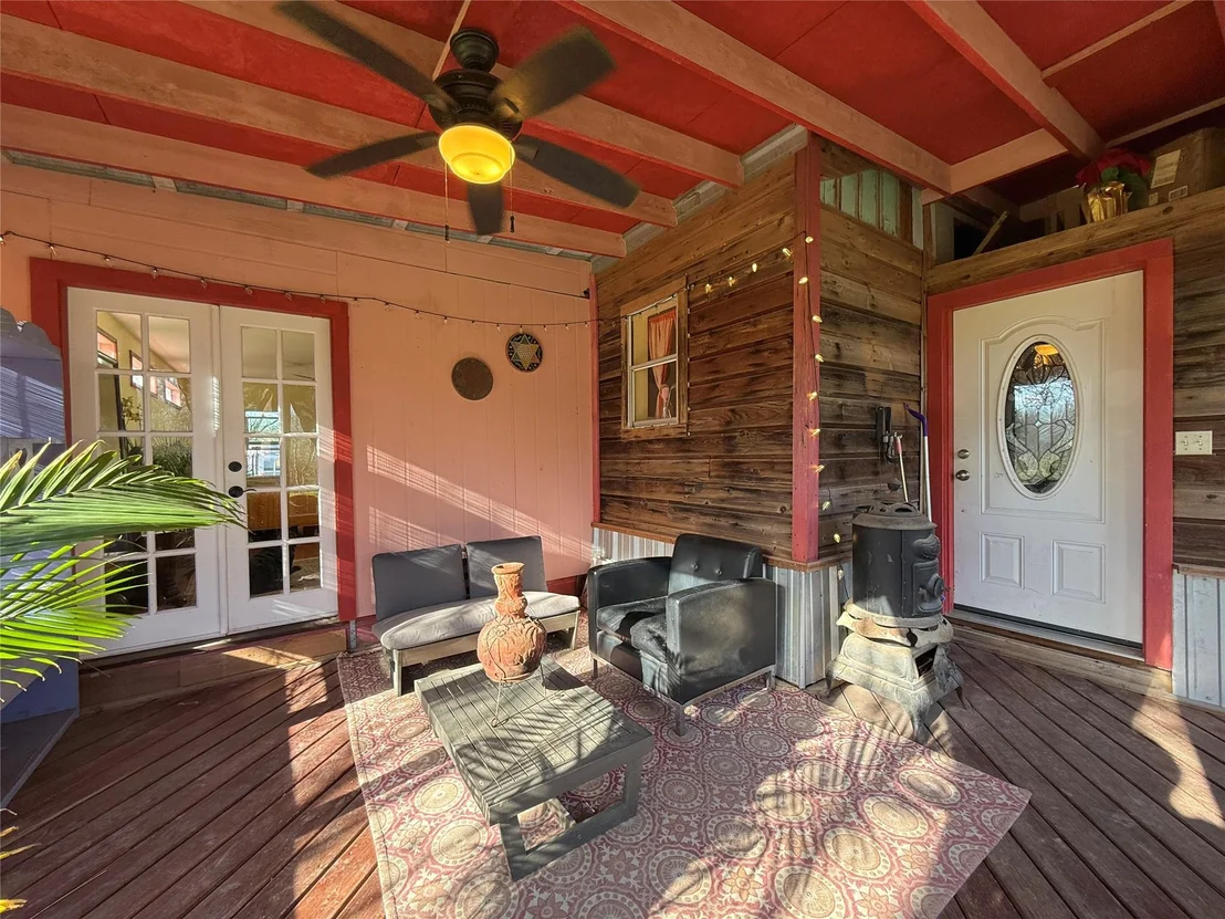 Photo of 1153 Skyline RD