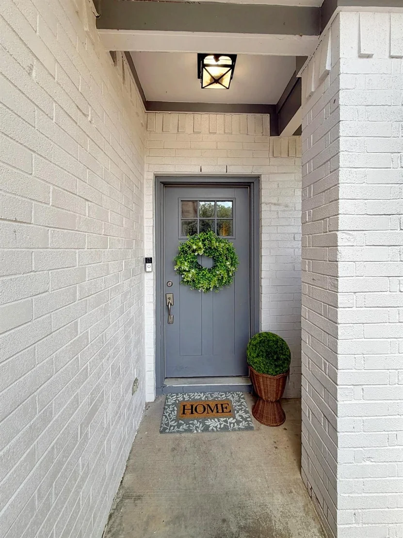 Photo of 4419 QUICKSILVER BLVD