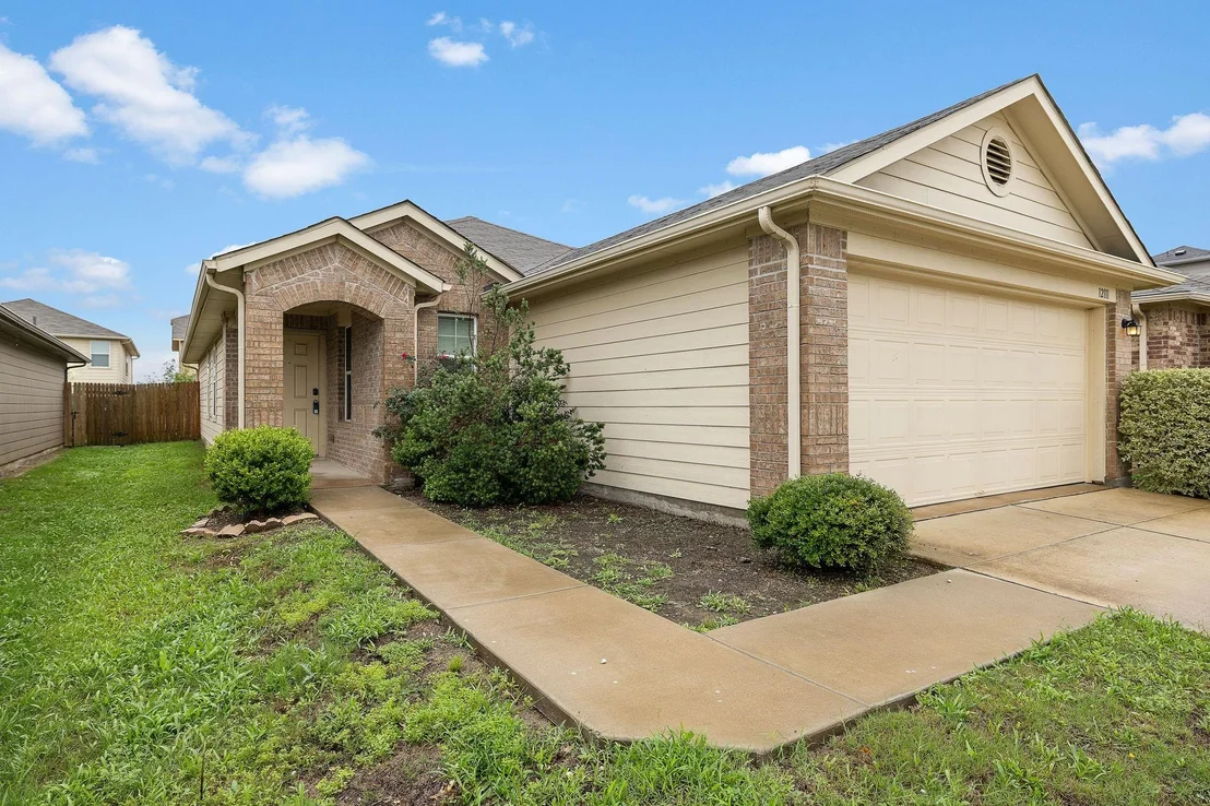 Photo of 12111 Stoneridge Gap LN