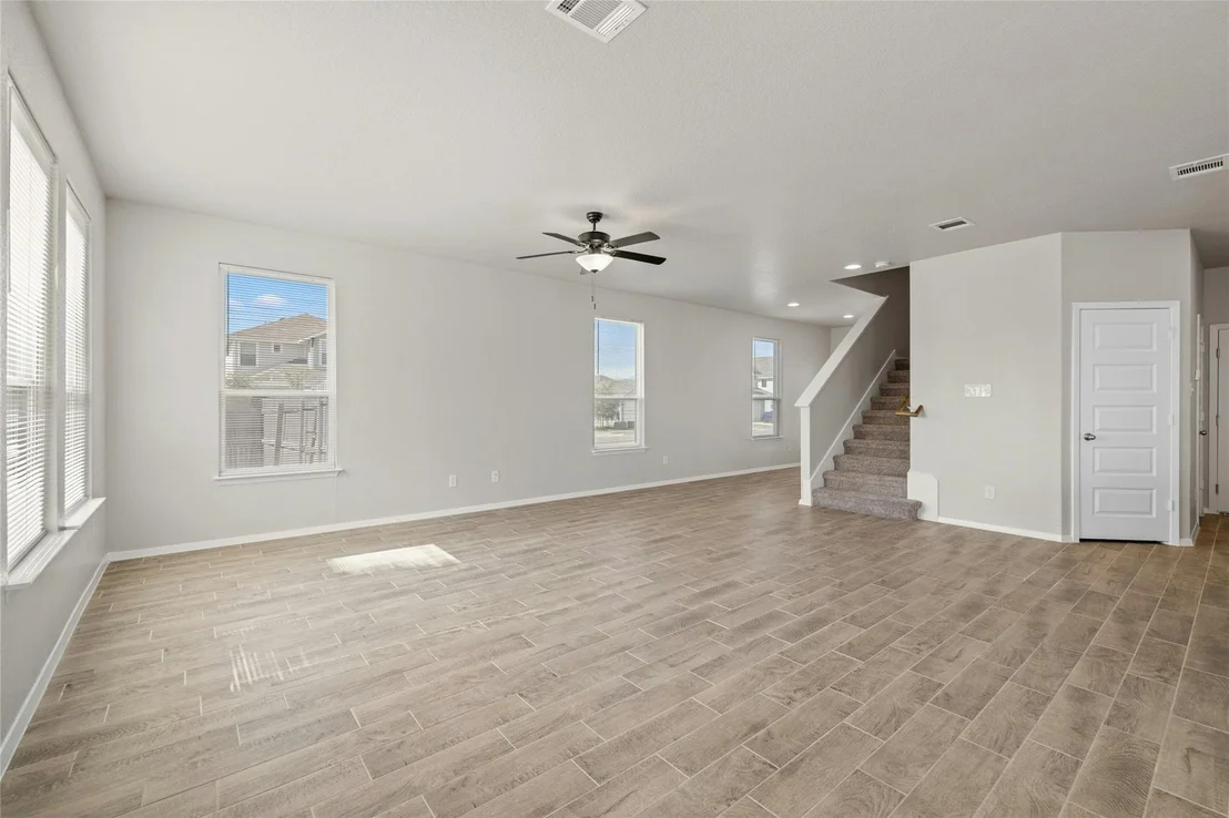 Photo of 5000 Black Onyx DR