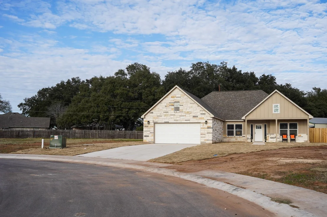Photo of 326 String Prairie WAY