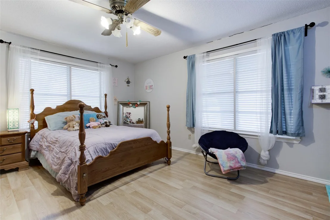 Photo of 400 N Brazos ST