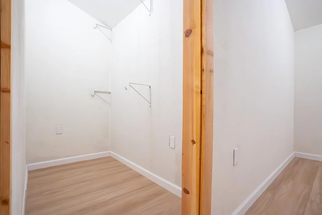 Photo of 1012 Hill ST
