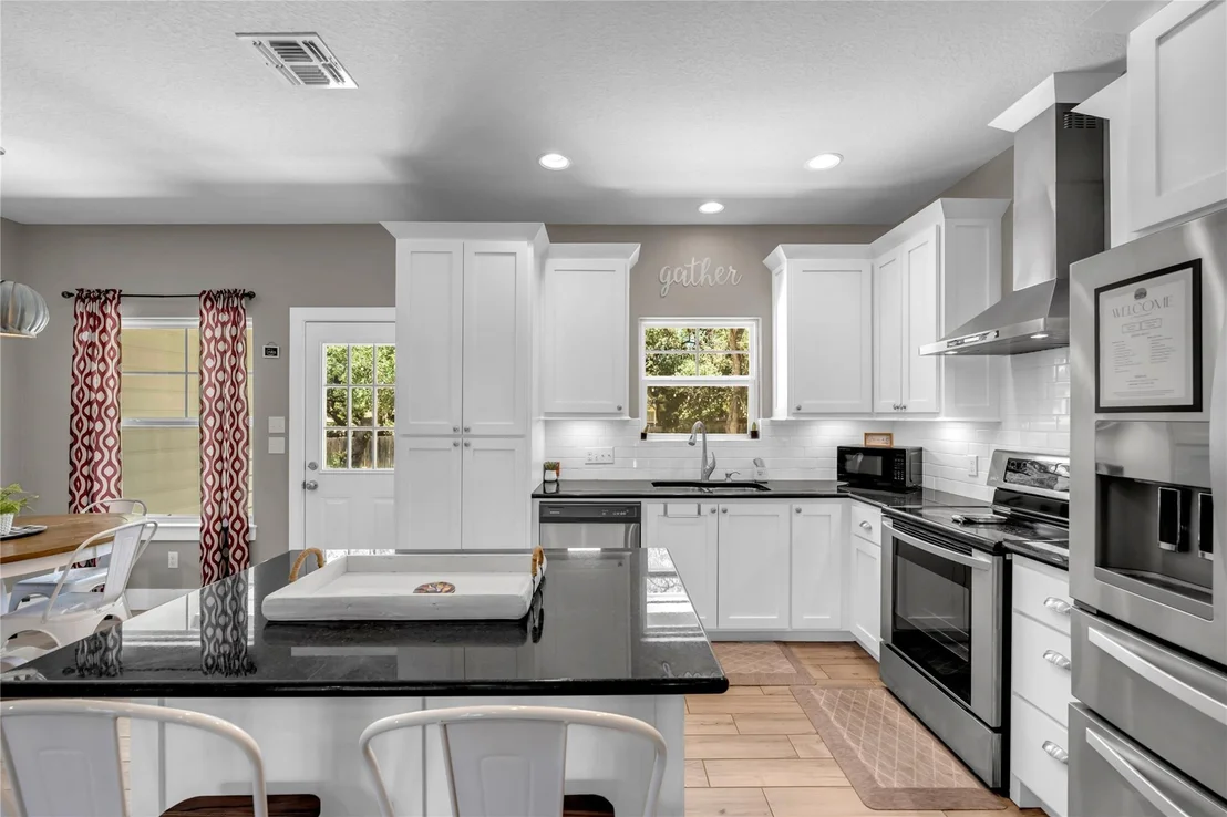 Photo of 113 Winding Oak DR