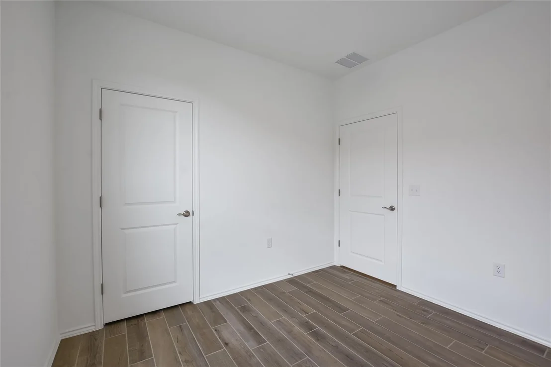 Photo of 103 Cross Bar ST