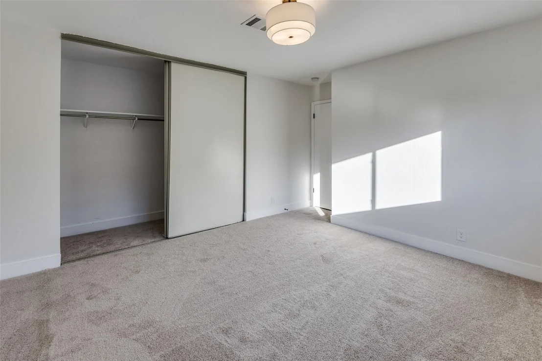 Photo of 2949 Donnell DR