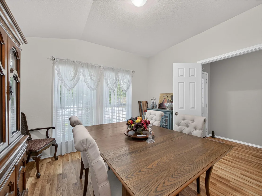 Photo of 427 Buckingham DR