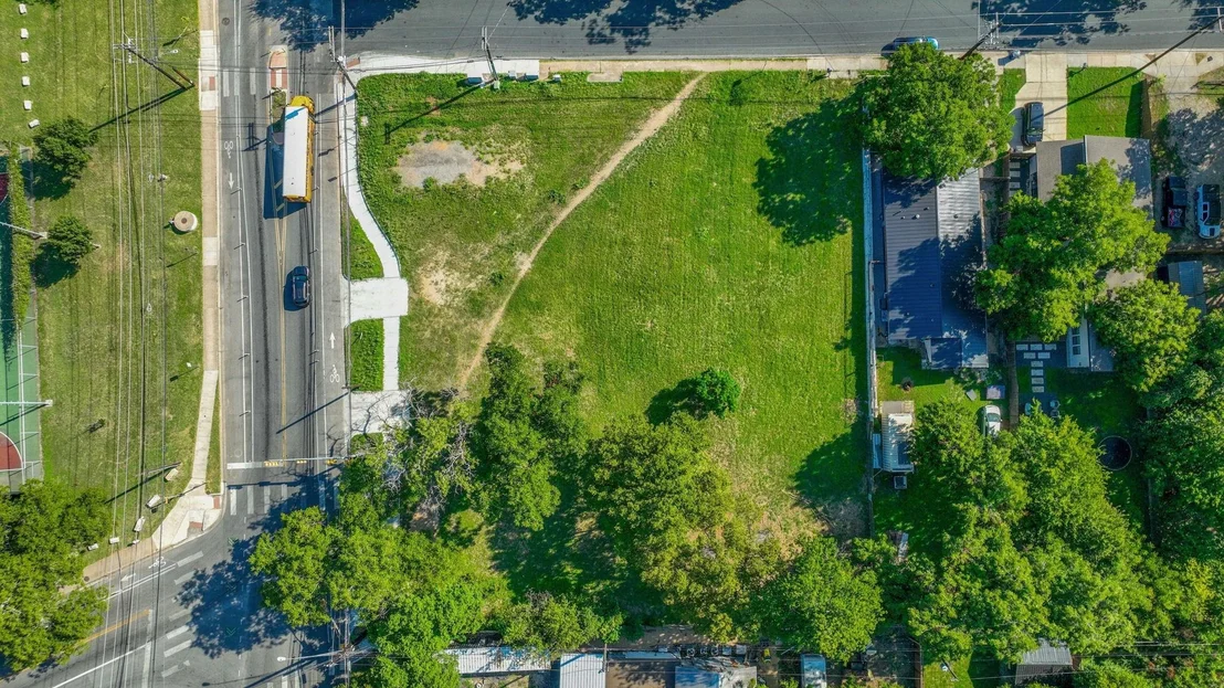Photo of 1101 Springdale RD