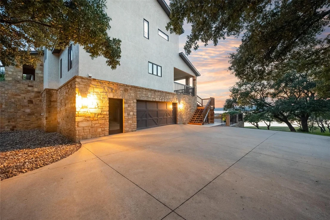 Photo of 516 Deckhouse DR