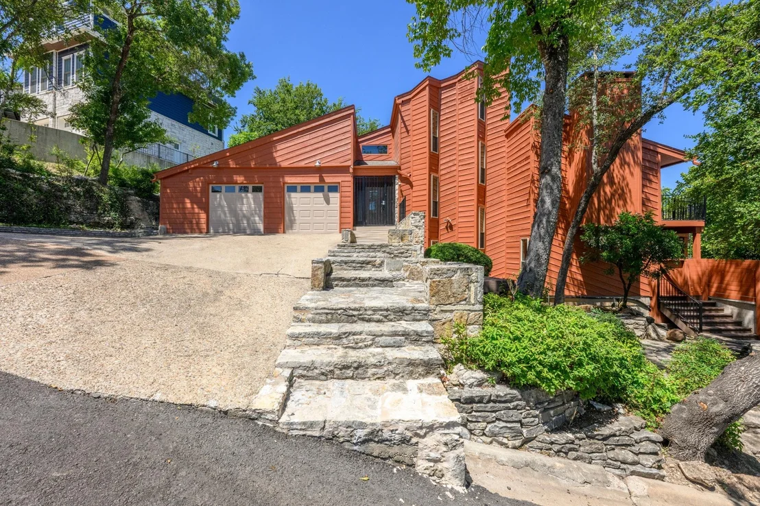 Photo of 5104 Beverly Hills DR