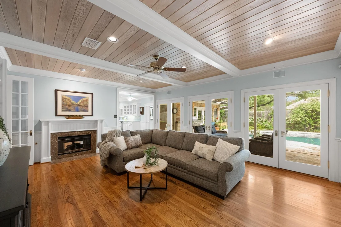 Photo of 10401 Pinehurst DR