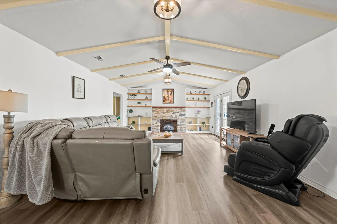 Photo of 2915 County Road 153