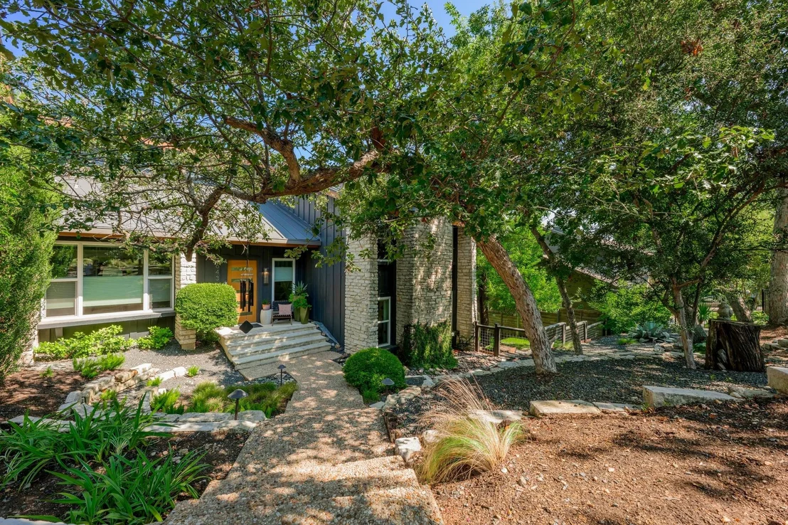 Photo of 7643 Parkview CIR