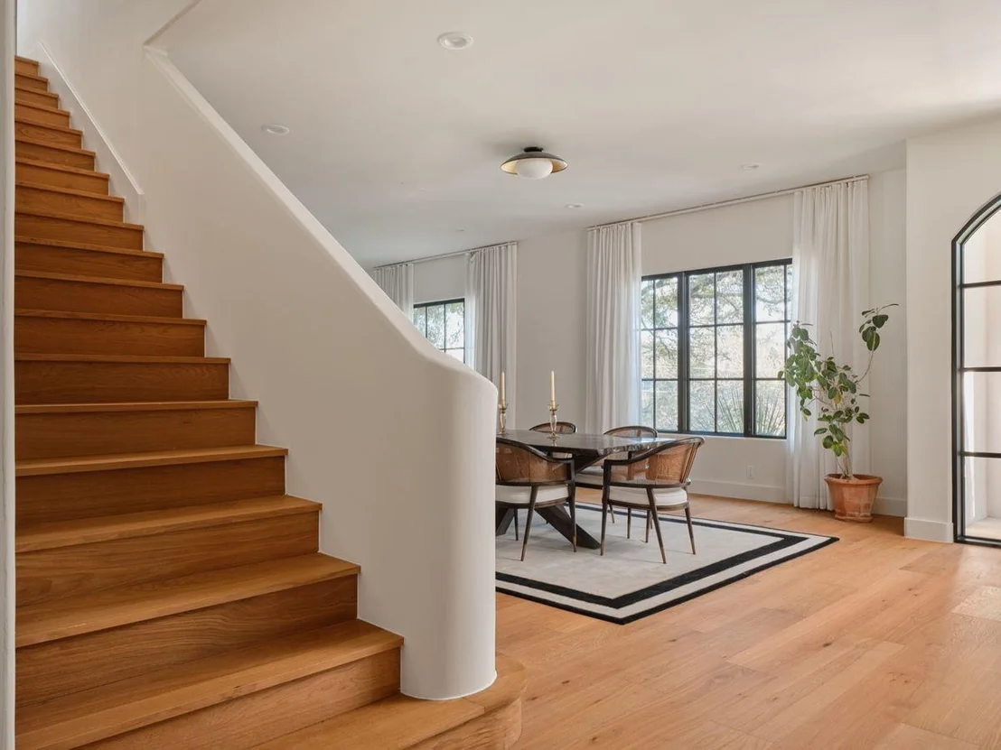 Photo of 400 Inwood RD