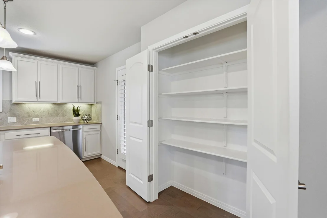 Photo of 821 Hamilton LN