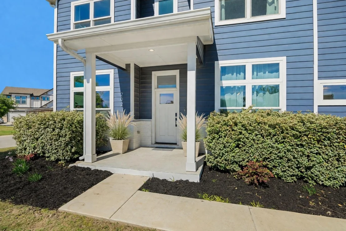 Photo of 202 Smoke Tree CIR