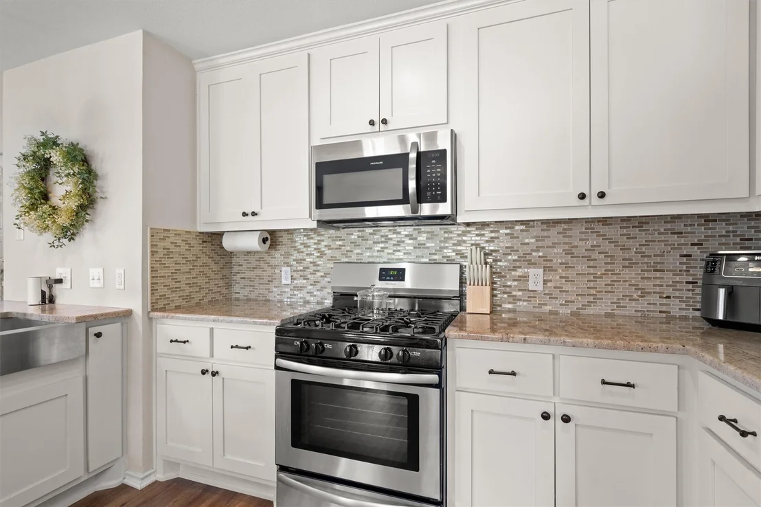 Photo of 1308 Honeysuckle LN