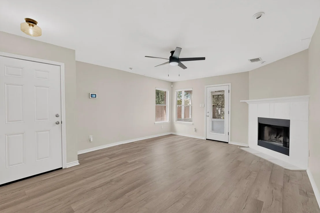 Photo of 1825 Friars Tale LN