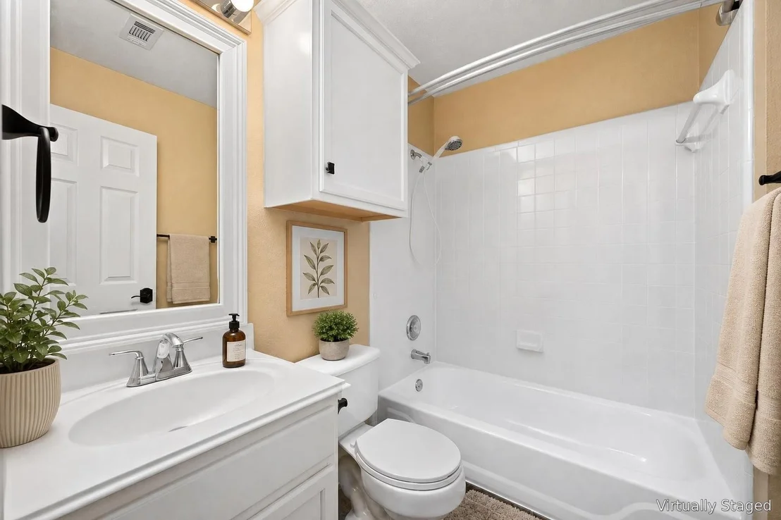 Photo of 600 Sparkling Brook LN
