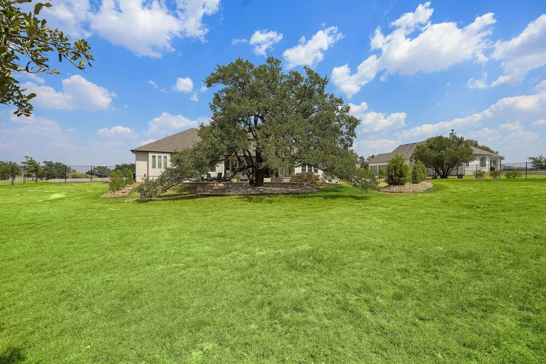 Photo of 109 Houston LOOP