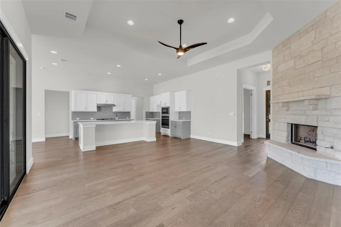 Photo of 2140 Carpenter LOOP
