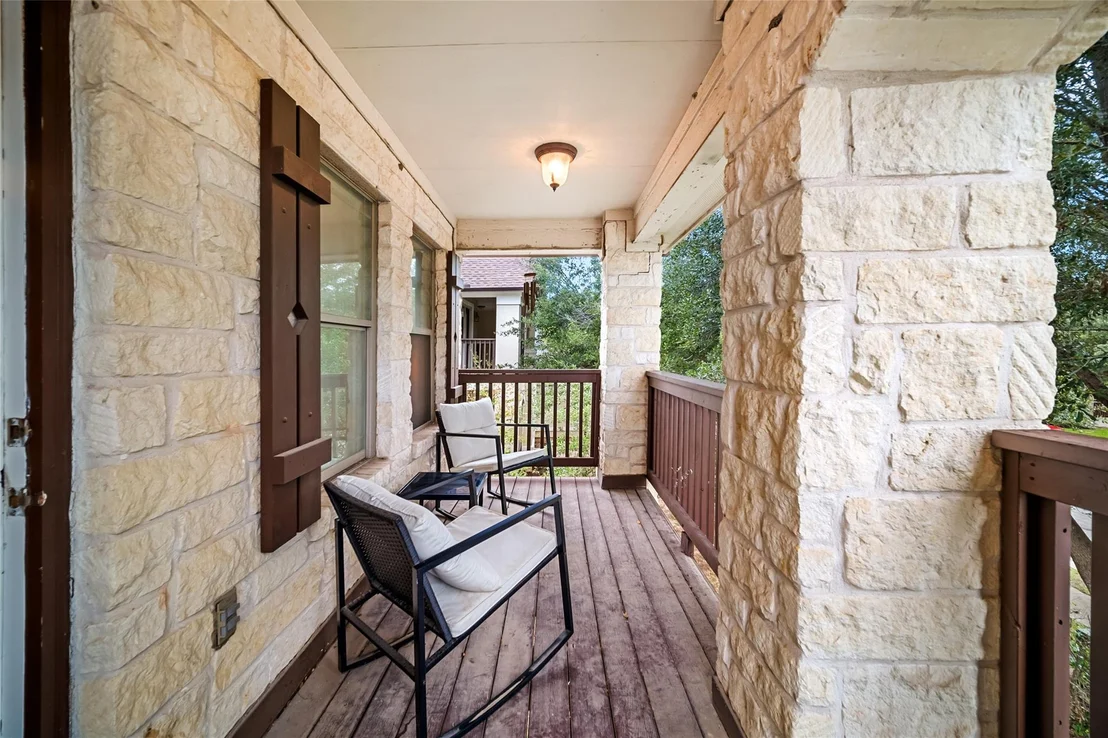 Photo of 321 Angel Oak ST