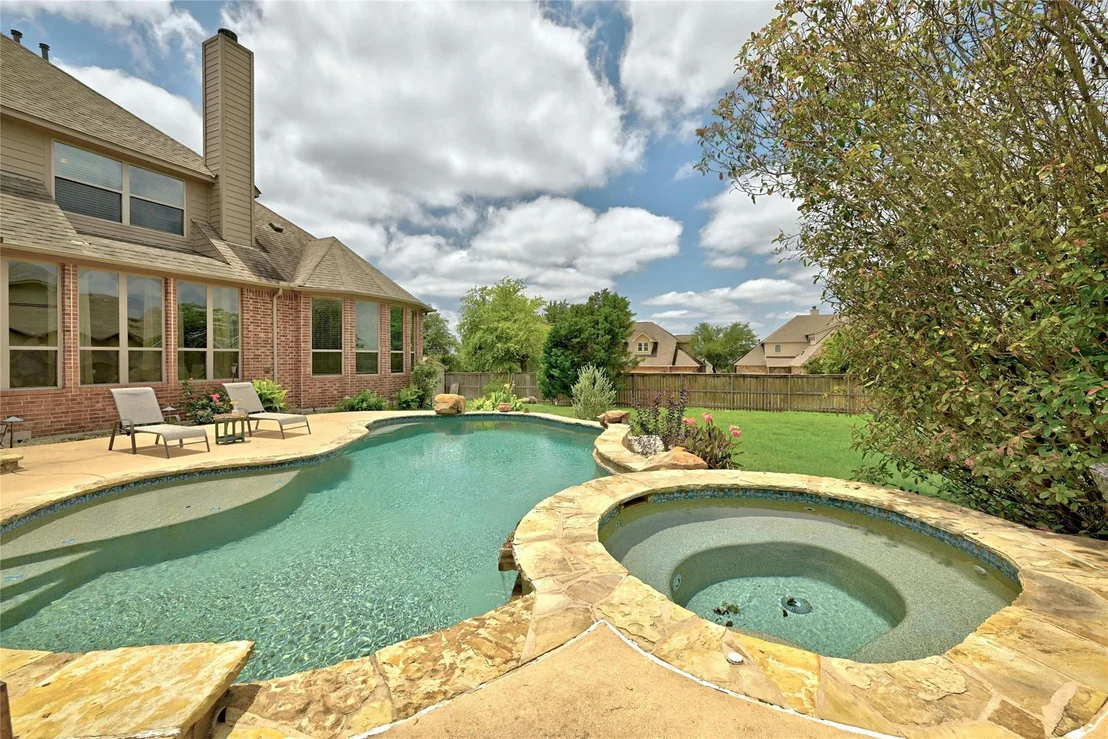 Photo of 331 Aspen DR