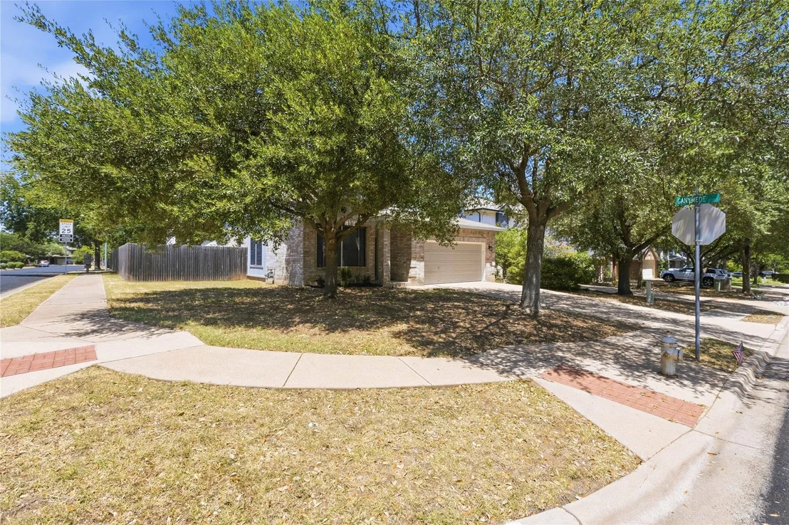 Photo of 4228 Columbine DR