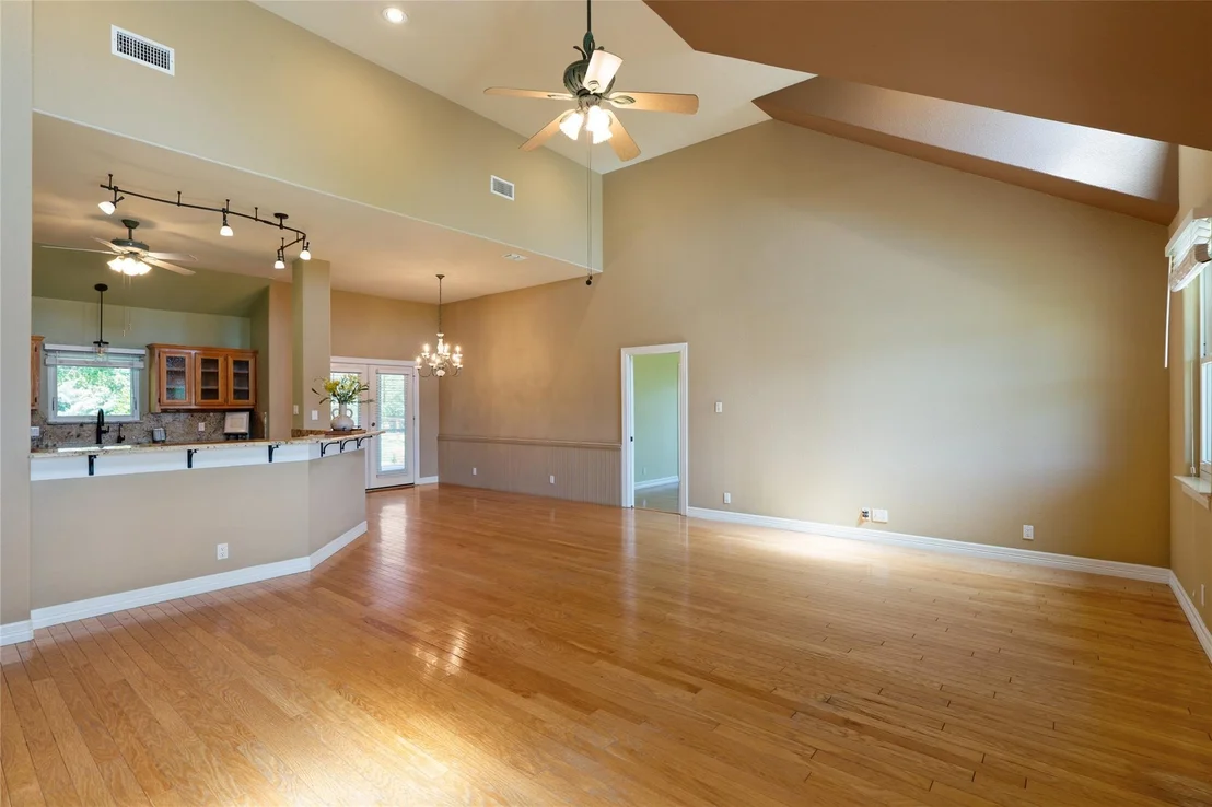 Photo of 221 Chaparral RD