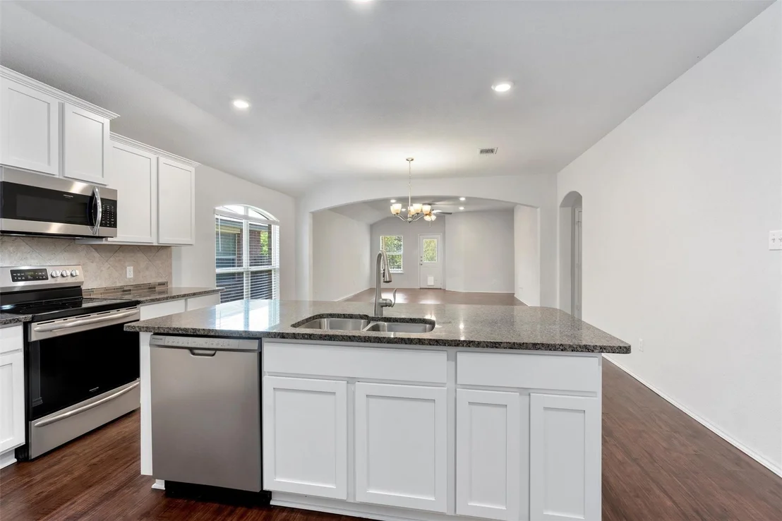Photo of 6305 Tess RD