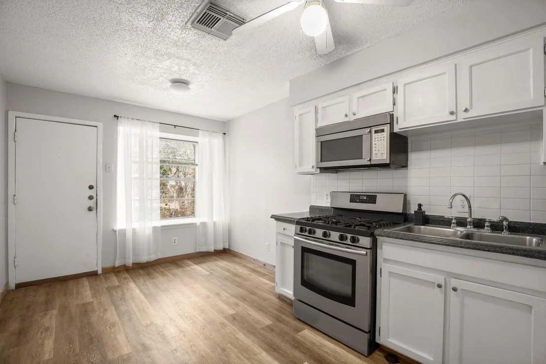 Photo of 5402 Brompton CIR