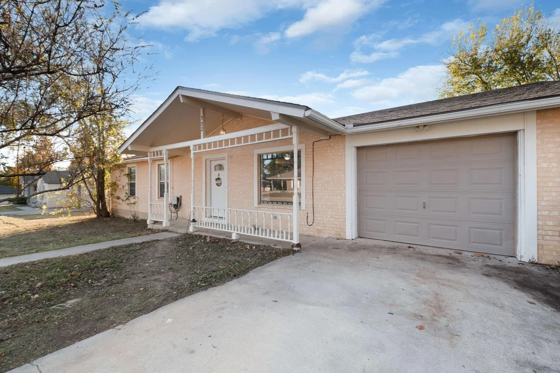 Photo of 302 Amy ST