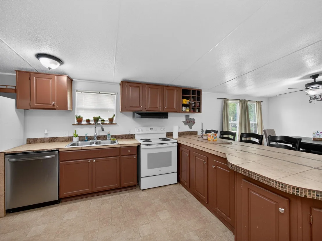 Photo of 243 Highline DR