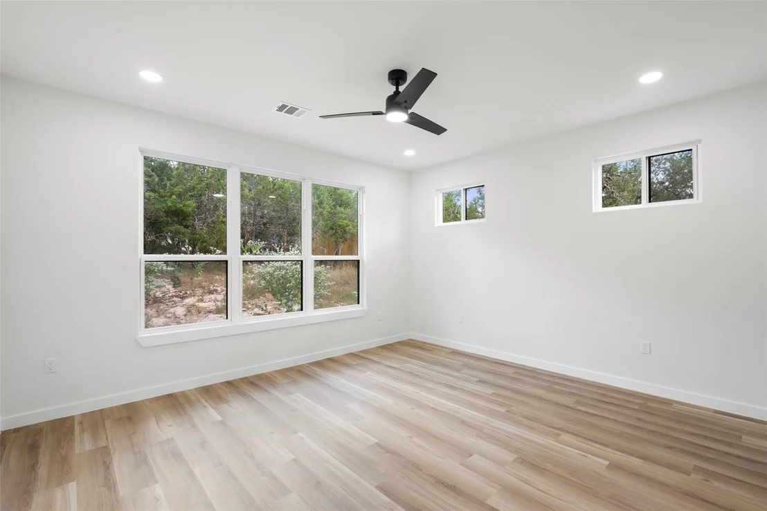 Photo of 30 Creek Side DR