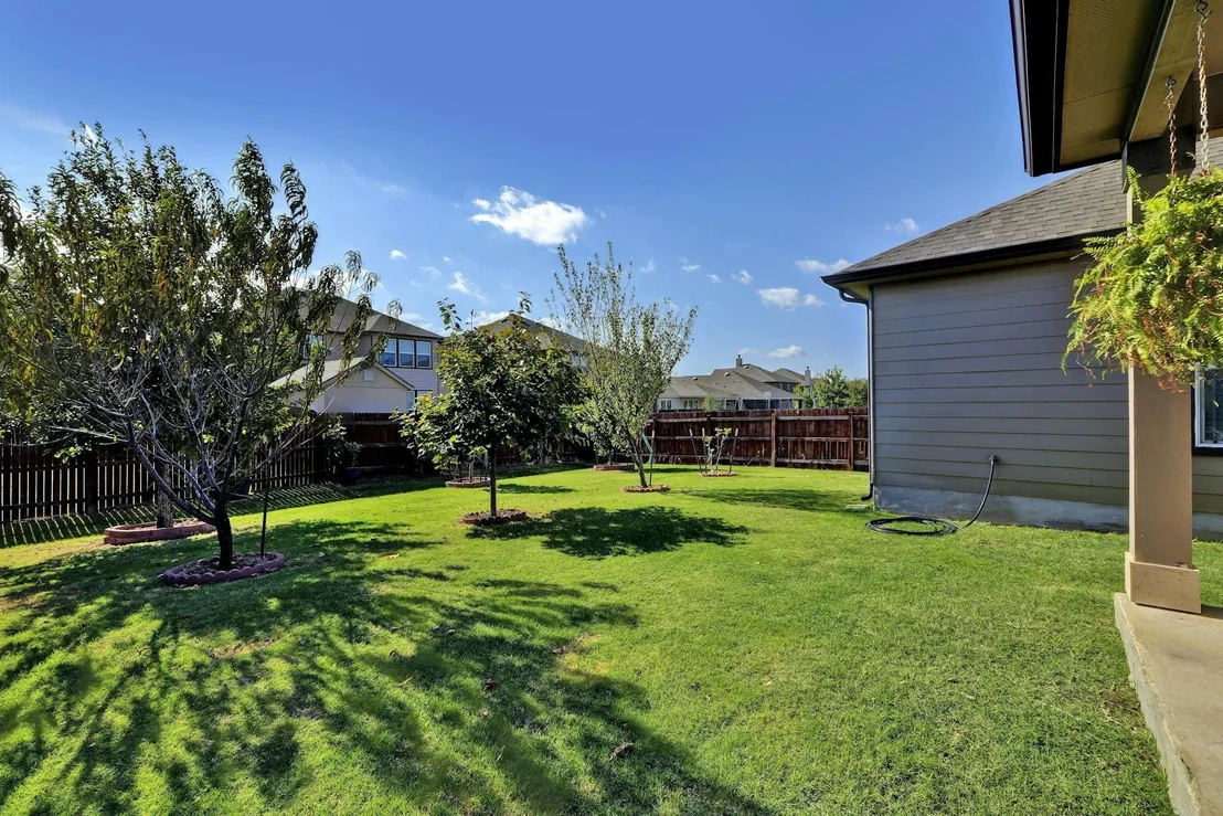 Photo of 335 Alamosa DR