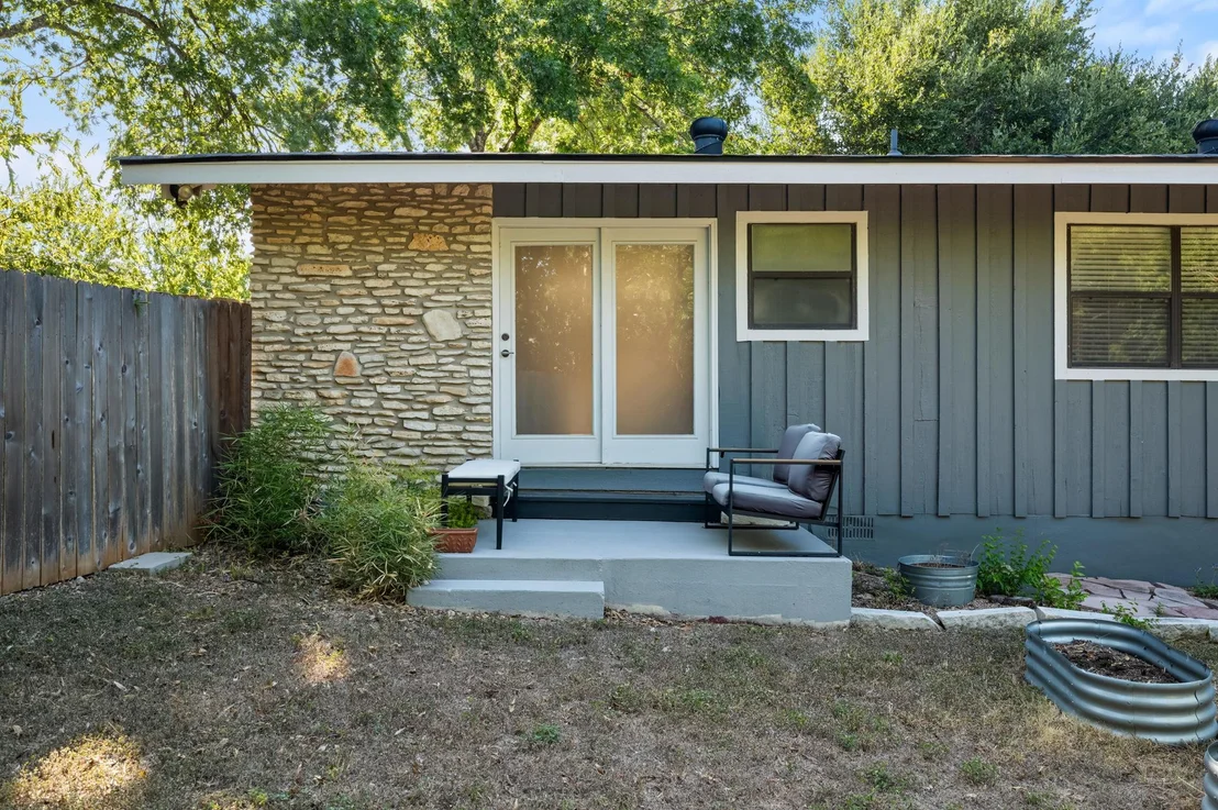 Photo of 1712 McCoy PL