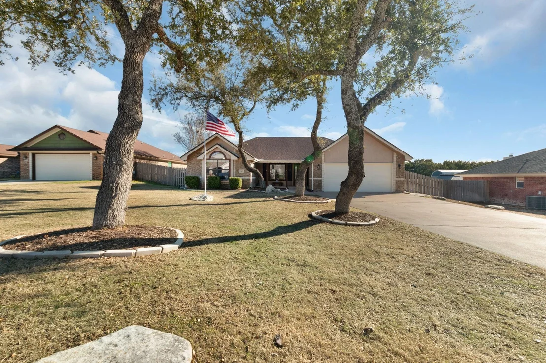 Photo of 1303 Adam Ave