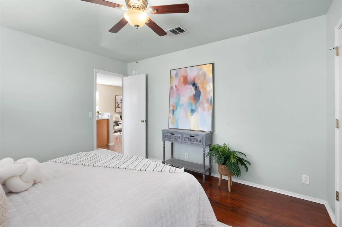 Photo of 512 Mitchell DR